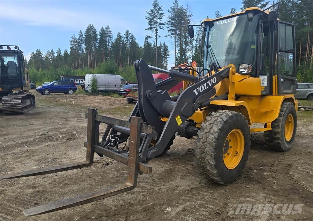 Volvo L30G 轮式装载机