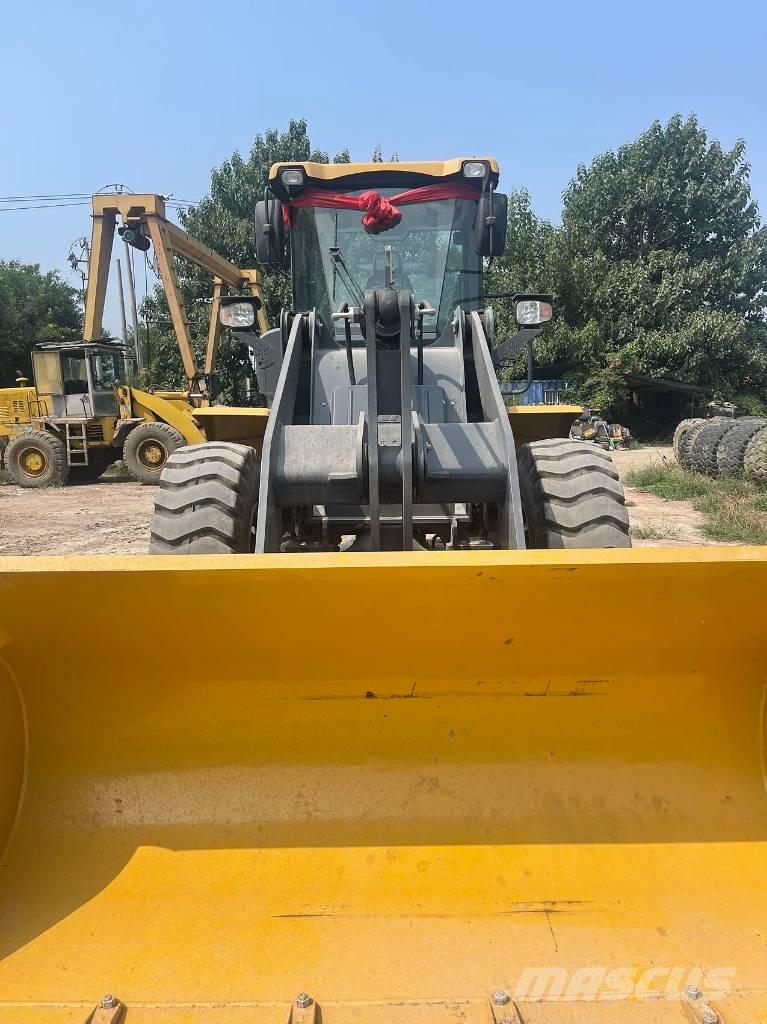 XCMG LW 300 FV 轮式装载机