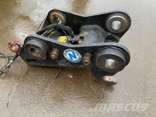 CAT 329 E 330F 快速连接器