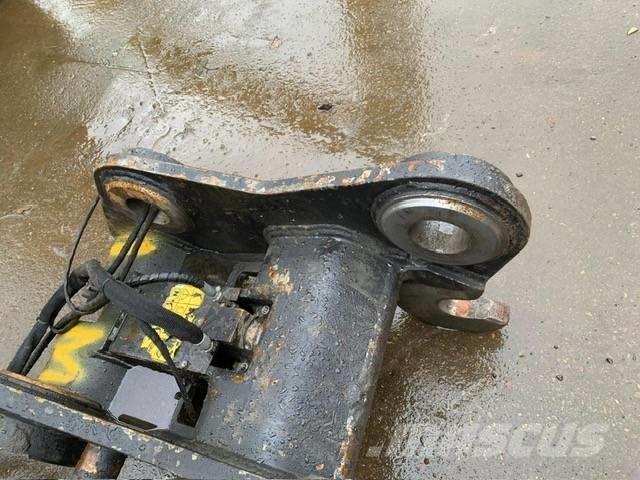 CAT 329 E 330F 快速连接器