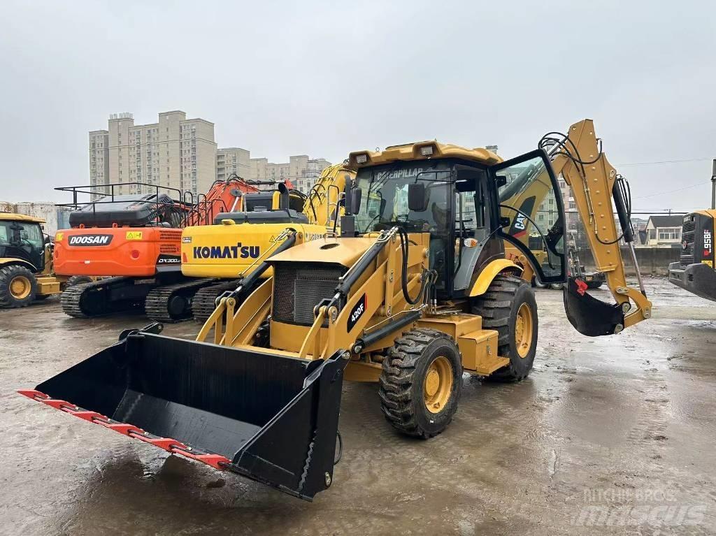 CAT 420 F 反铲装载机