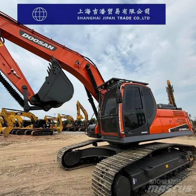 Doosan DX 225 履带挖掘机