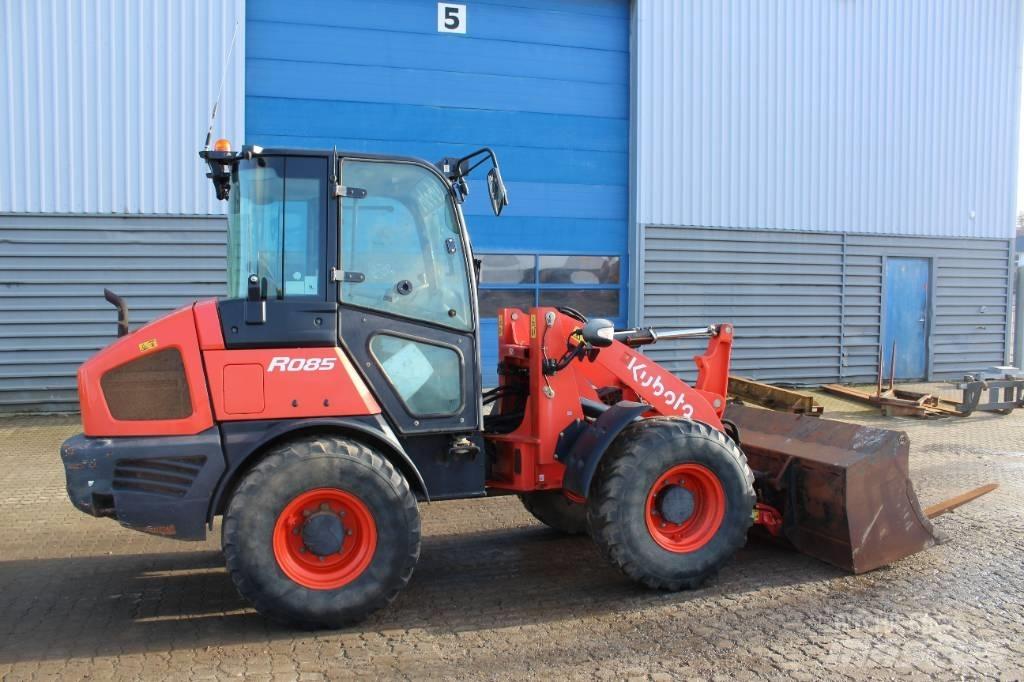 Kubota R085 轮式装载机