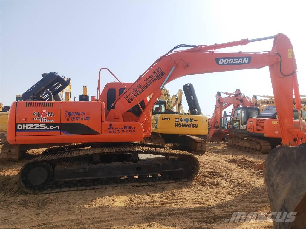 Doosan DH225LC-7 履带挖掘机