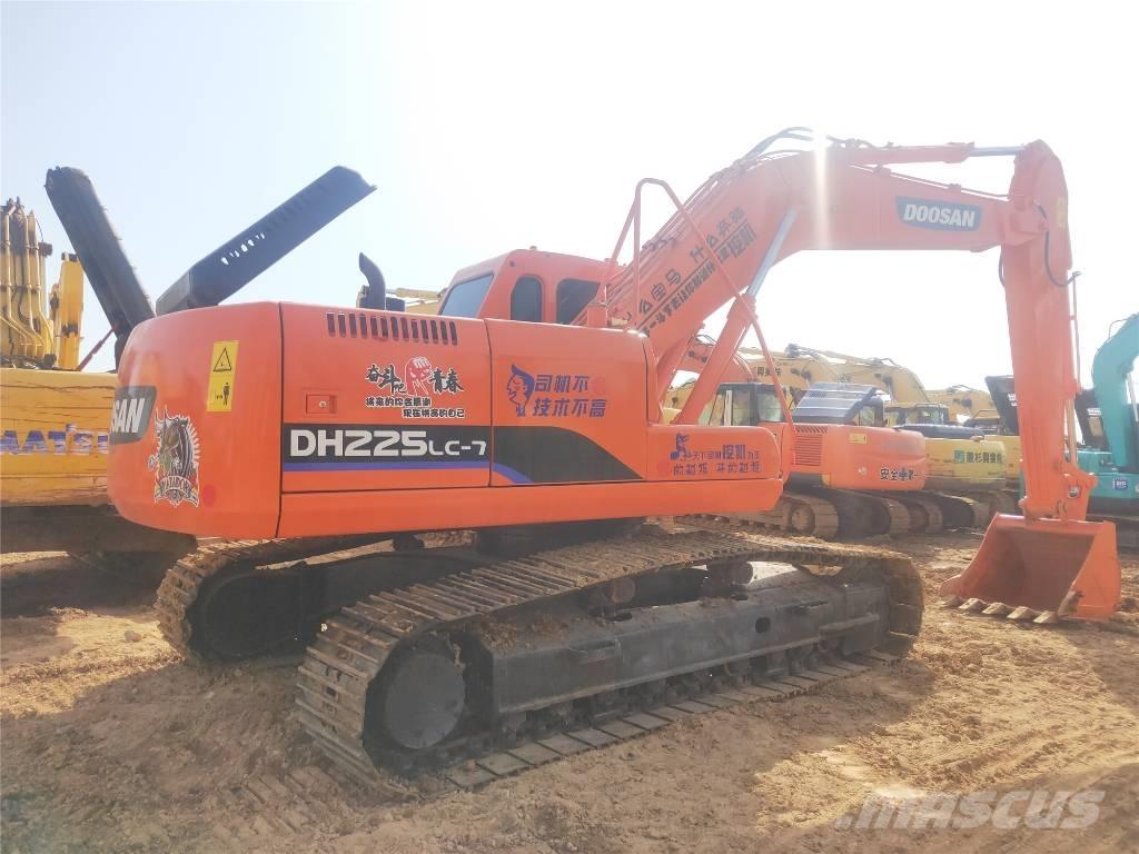 Doosan DH225LC-7 履带挖掘机
