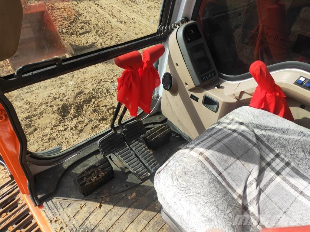 Doosan DH225LC-7 履带挖掘机