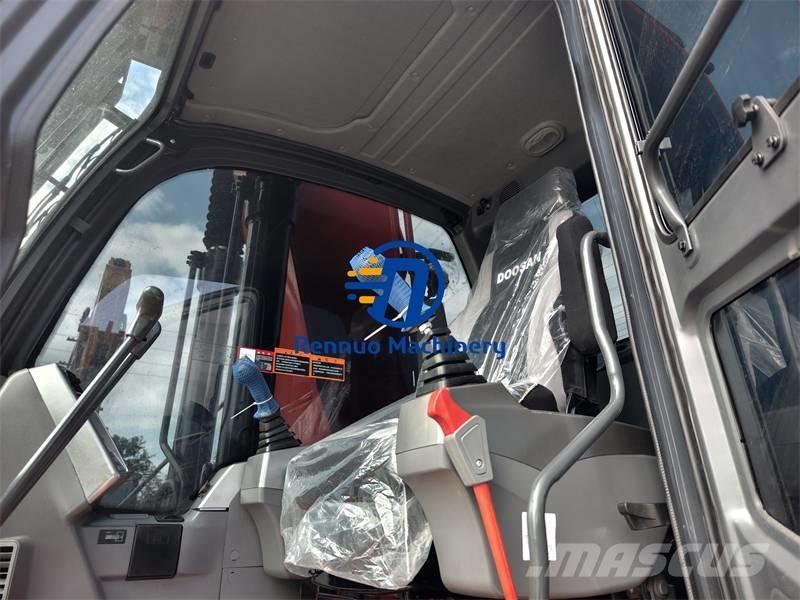 Doosan DX 225 LCA 履带挖掘机