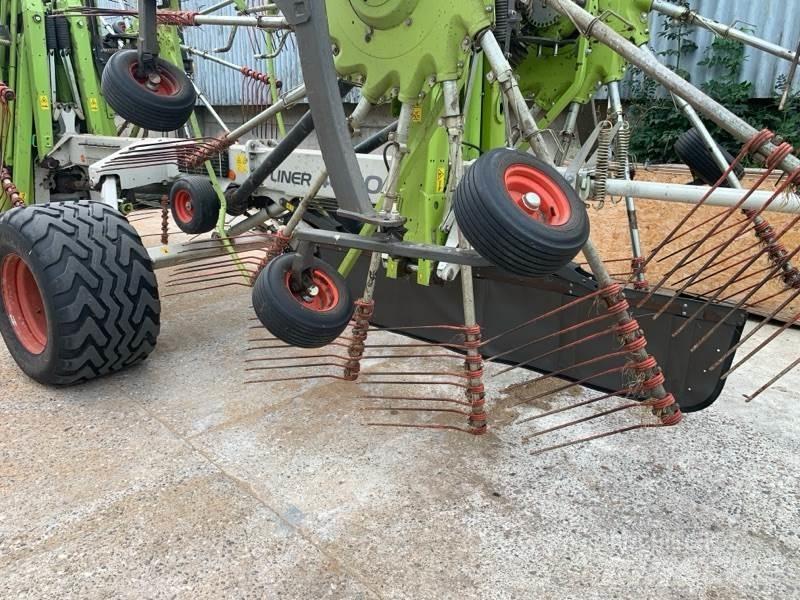 CLAAS Liner  4000 收割机