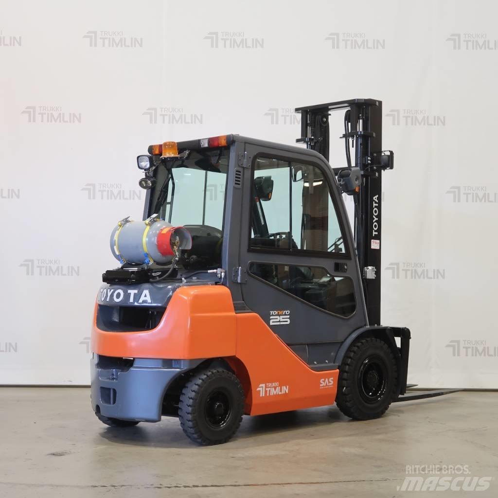 Toyota 02-8FGF25 天然气叉车