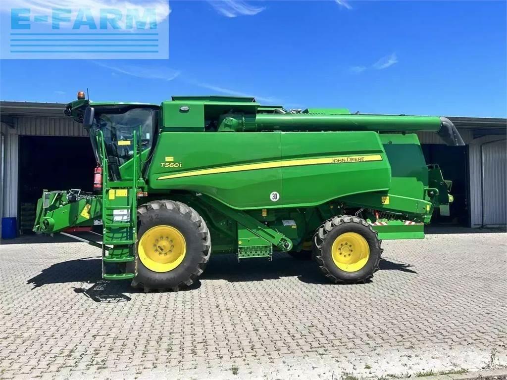 John Deere t560 联合收割机