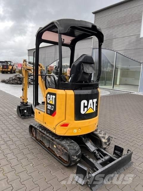 CAT 301.7 CR 小型挖掘机