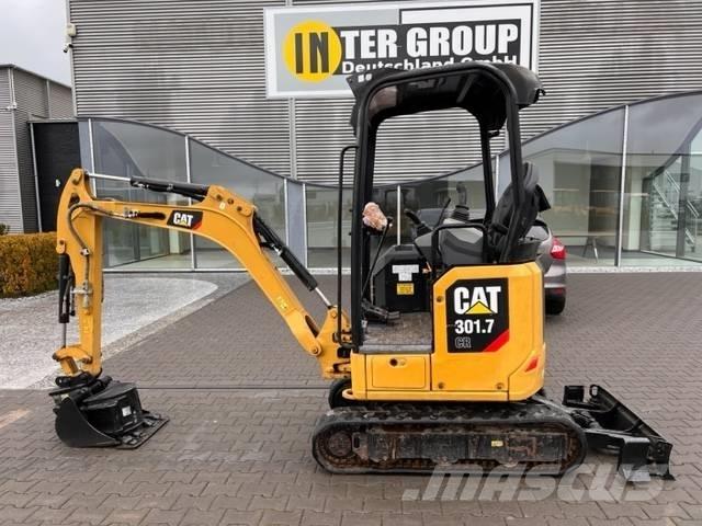 CAT 301.7 CR 小型挖掘机