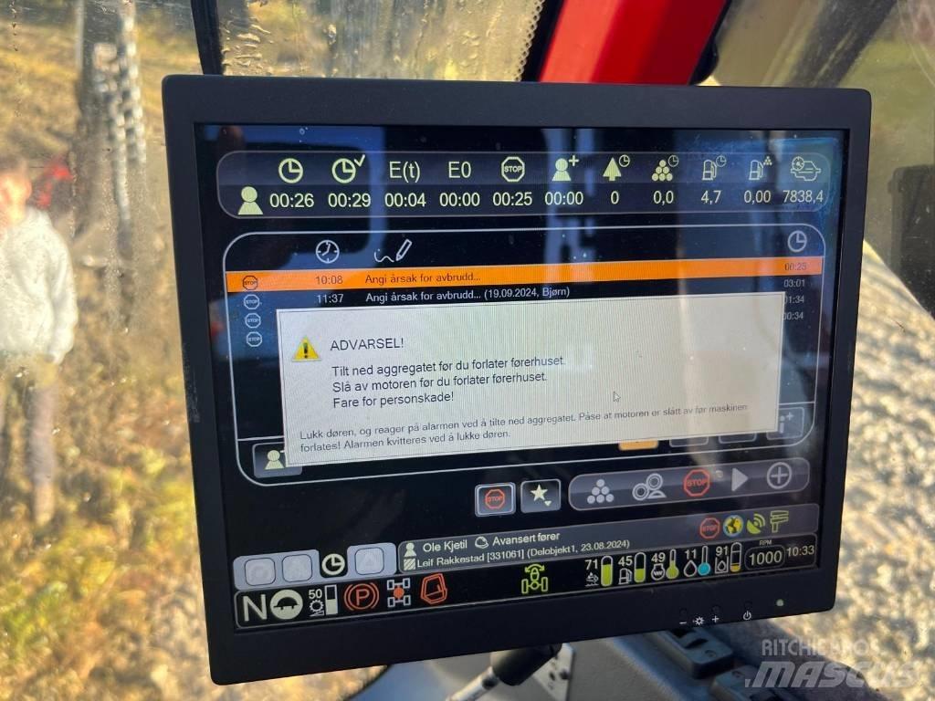 Komatsu 901XC 收割机