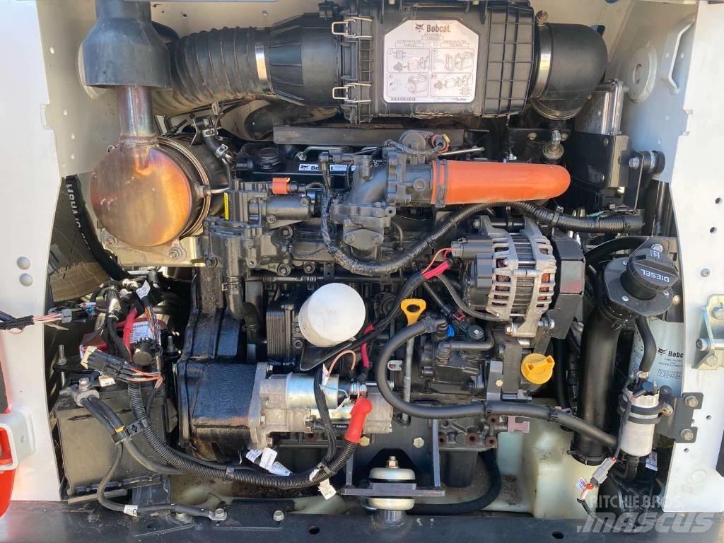 Bobcat T 590 滑移装载机