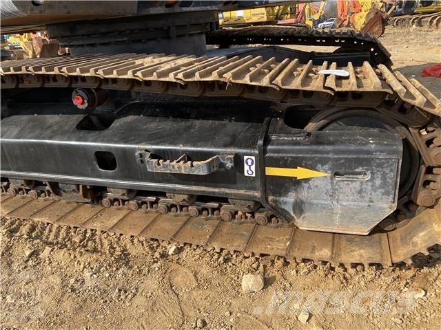 Hitachi ZX240 履带挖掘机