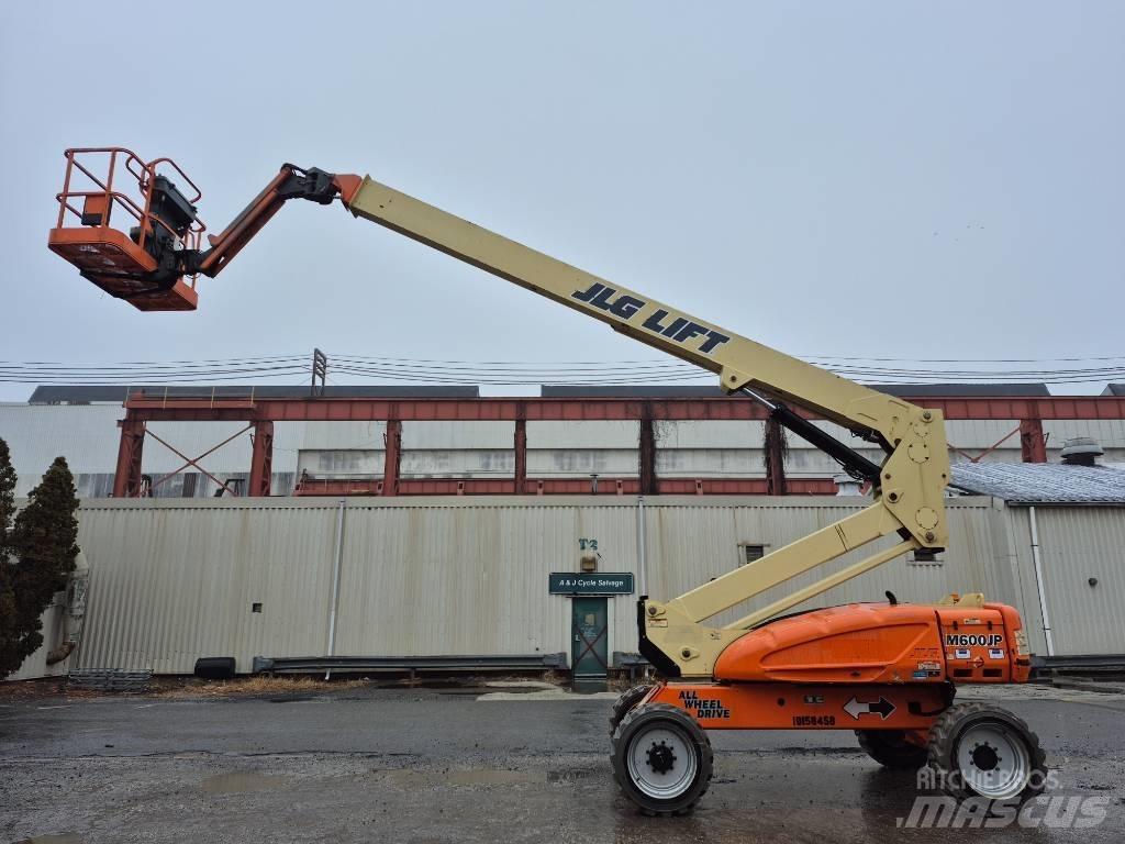 JLG M 600 JP 曲臂高空工作平台