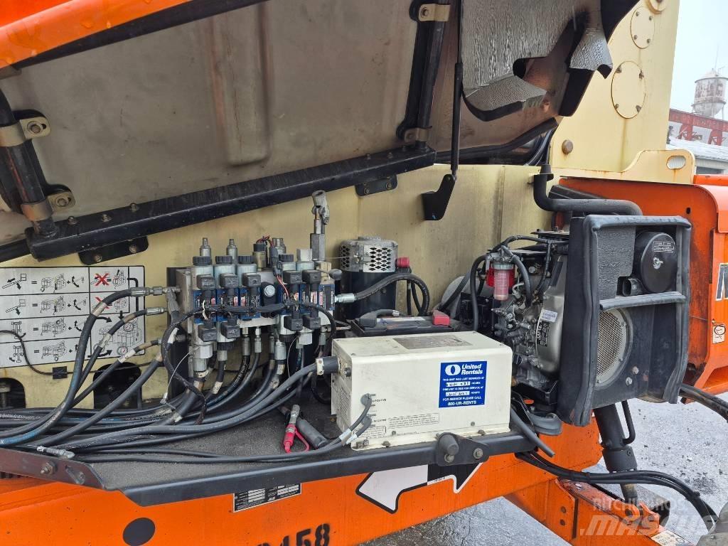JLG M 600 JP 曲臂高空工作平台