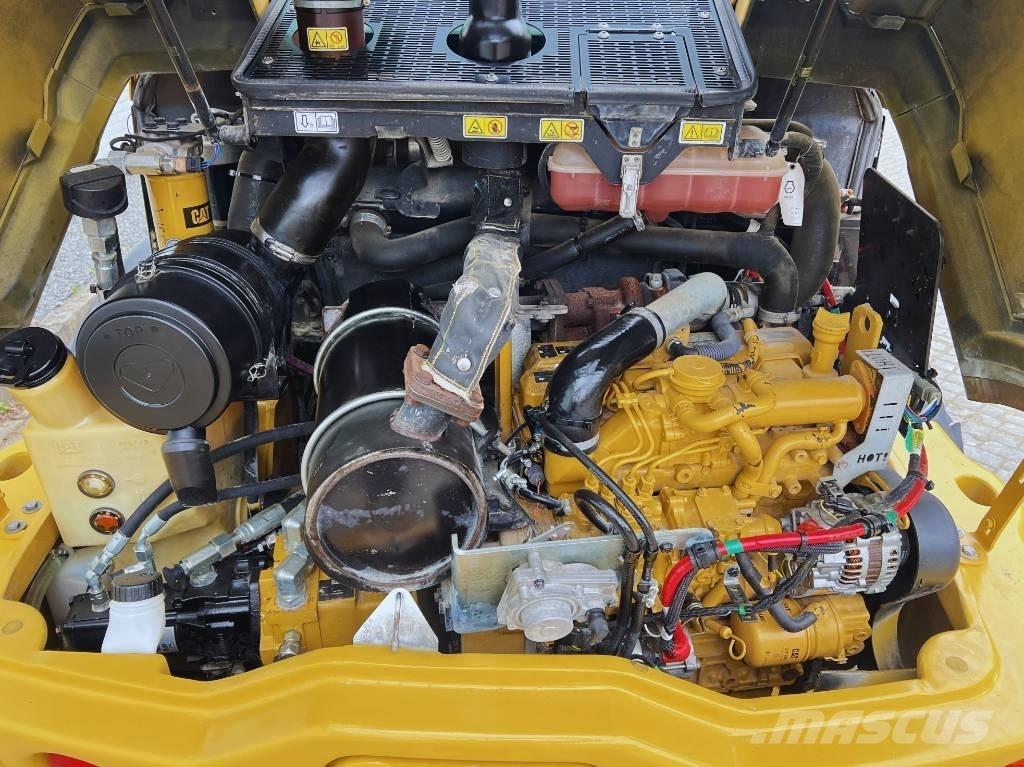 CAT 906 M    2016 轮式装载机