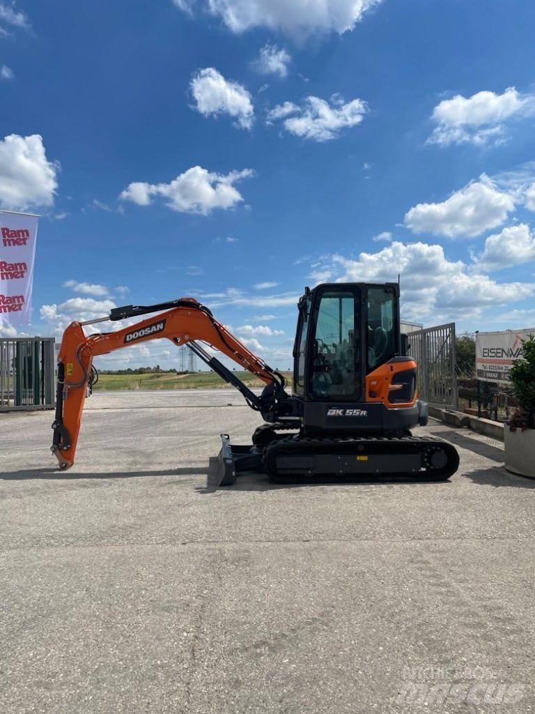 Doosan DX55r 小型挖掘机