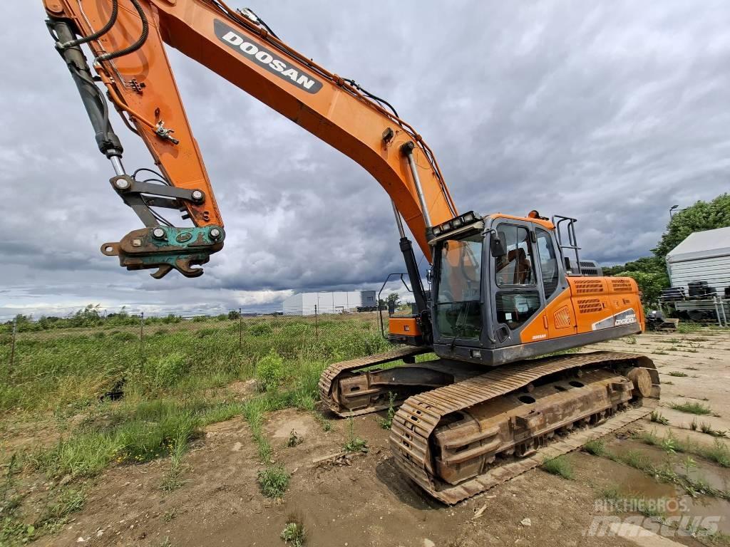 Doosan DX 300 LC-5 履带挖掘机