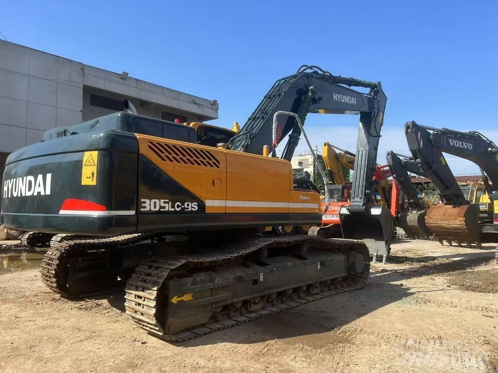 Hyundai Robex 305 LC 履带挖掘机