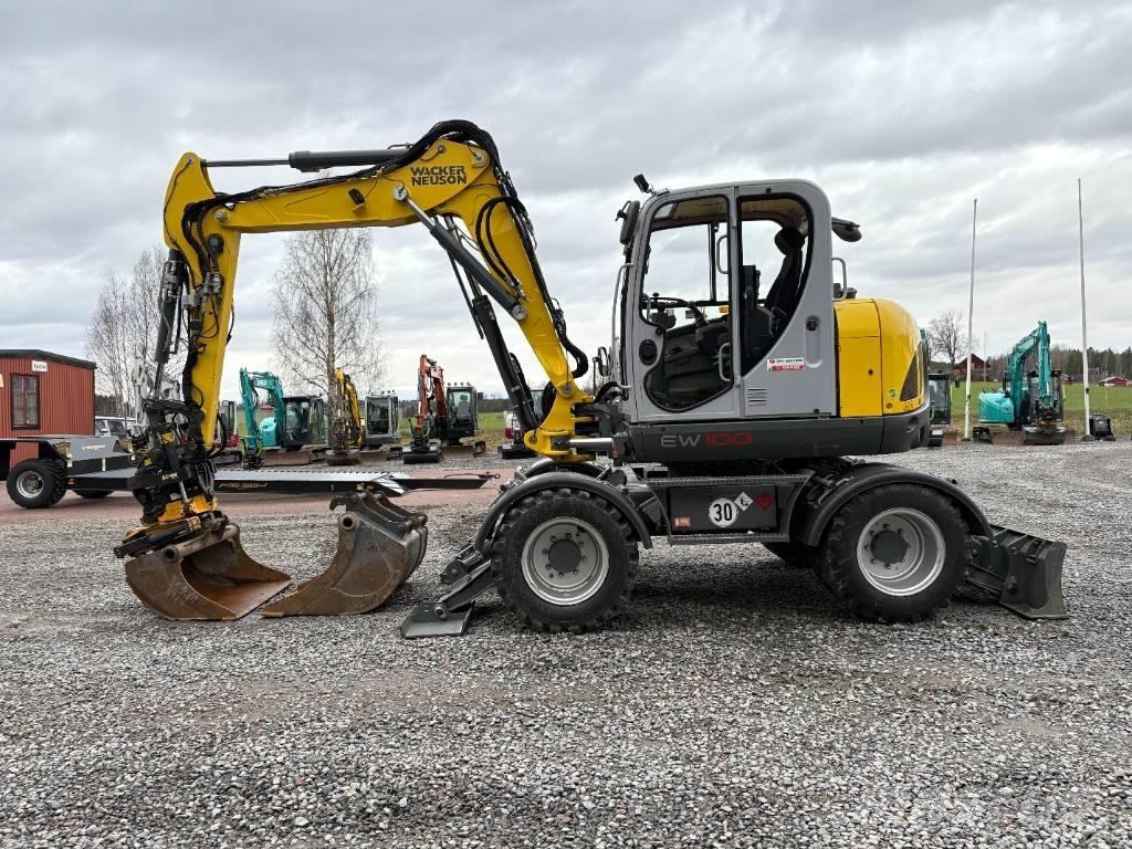 Wacker Neuson EW100 轮式挖掘机