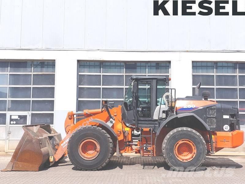Hitachi ZW 250-6 轮式装载机