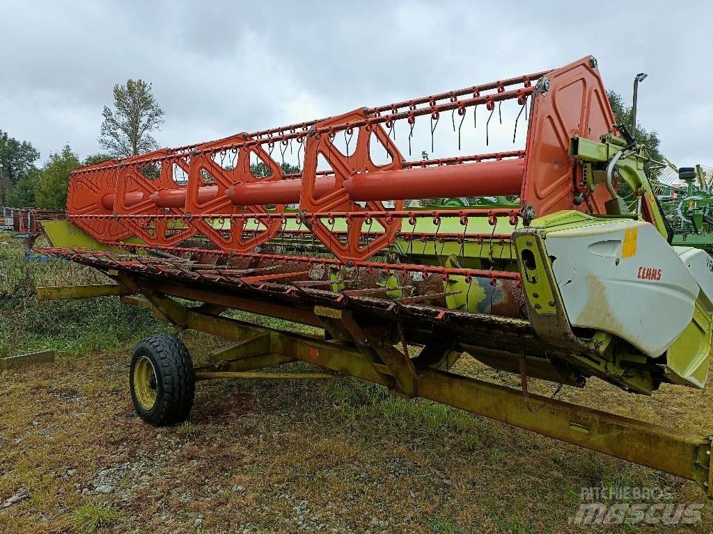 CLAAS Tucano 450 联合收割机