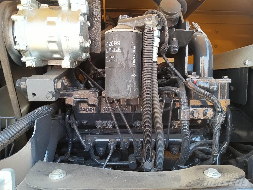 Komatsu PC 70 小型挖掘机