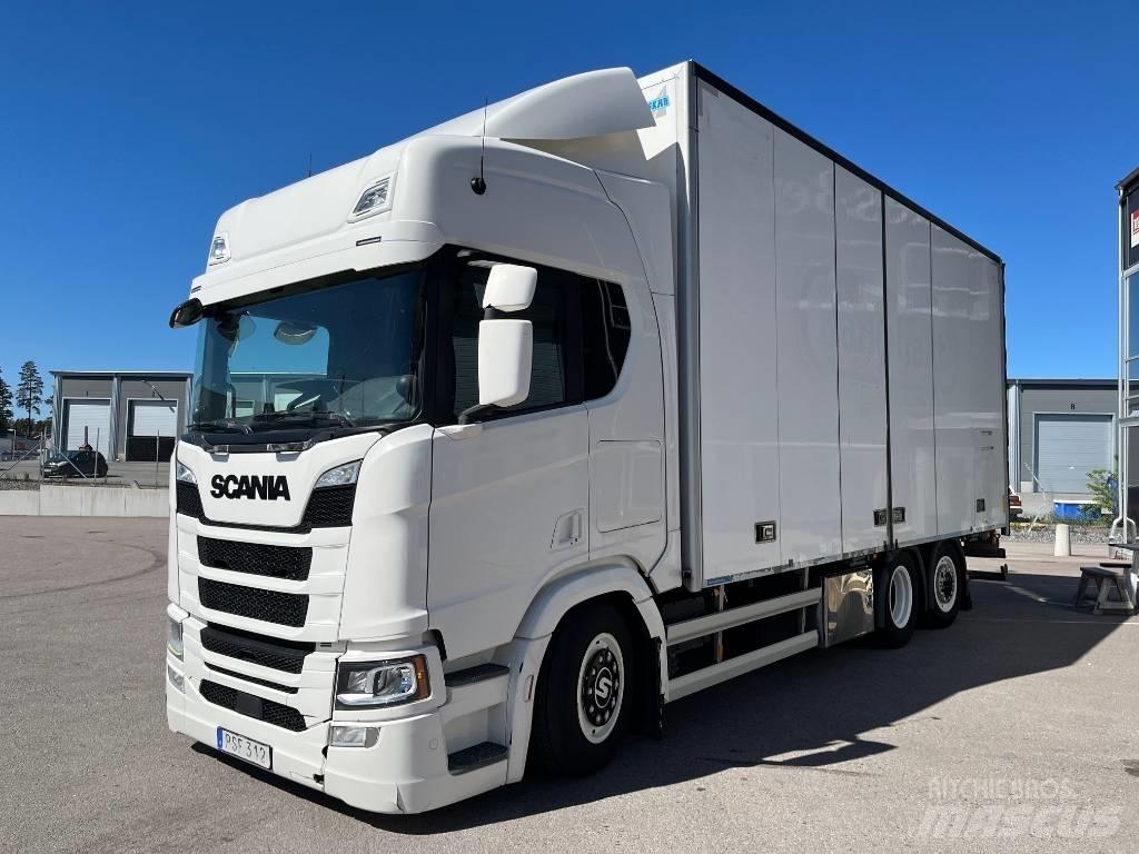 Scania R500B6X2*4NB 厢式货车