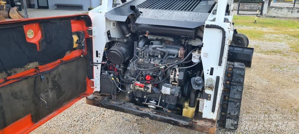 Bobcat T 590 HF 滑移装载机