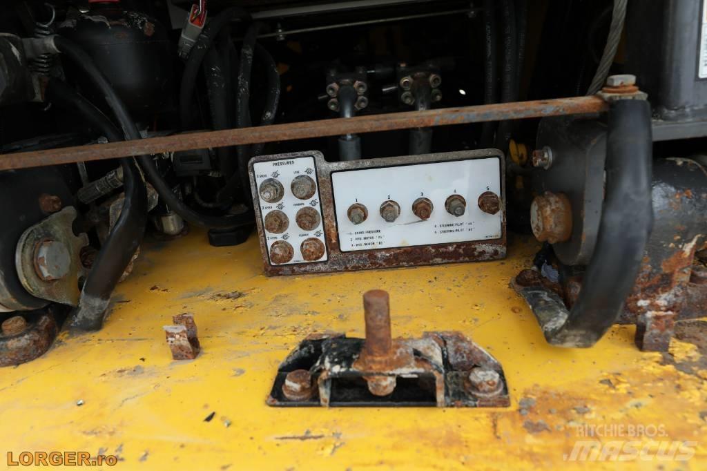 New Holland D 180 履带式推土机