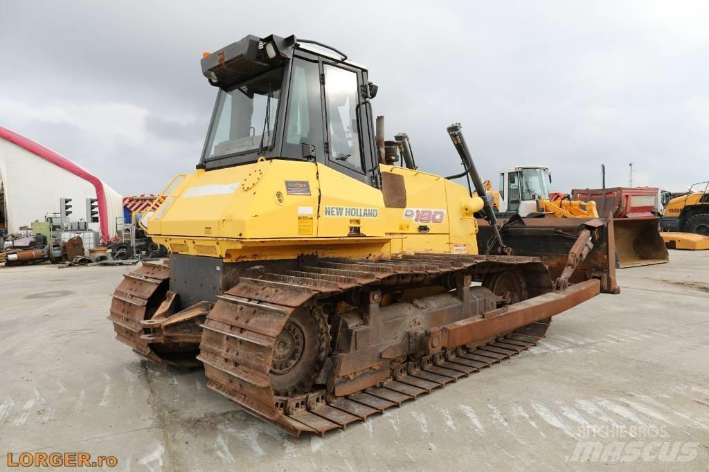 New Holland D 180 履带式推土机