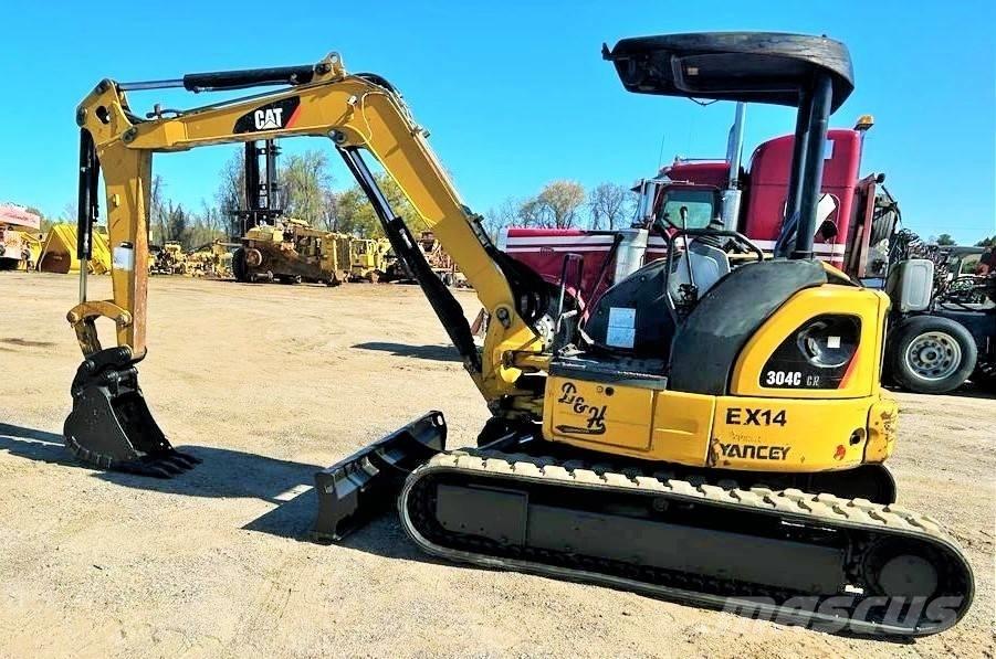 CAT 304 C CR 小型挖掘机