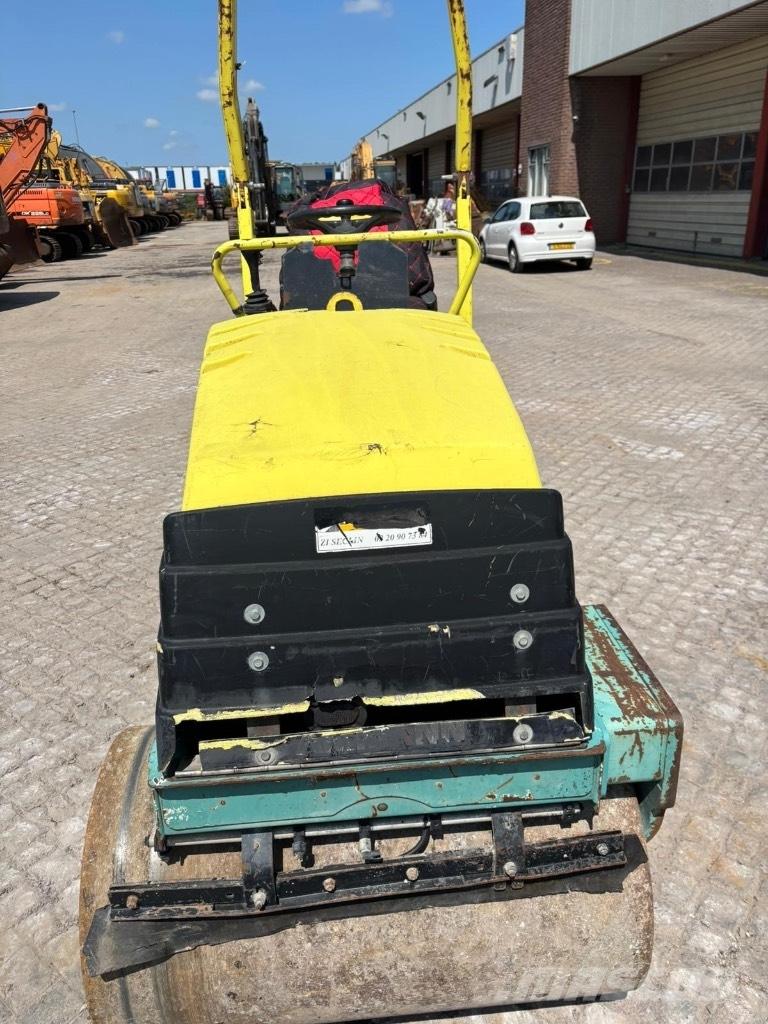 Ammann AV 20-2 双轮压路机