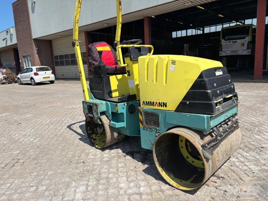 Ammann AV 20-2 双轮压路机