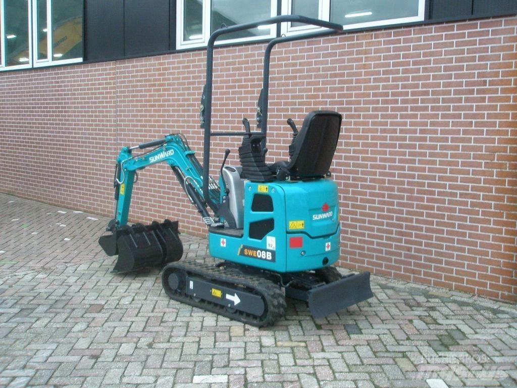 Sunward SWE 08B 小型挖掘机