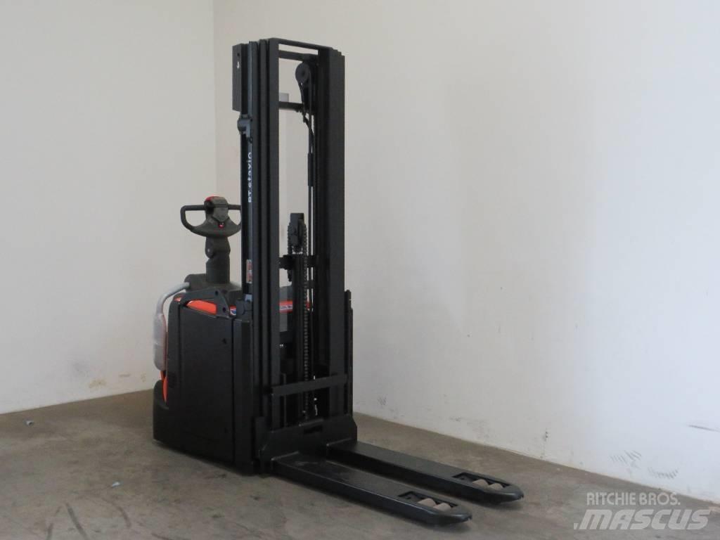 BT SPE 120 L 手推堆垛车