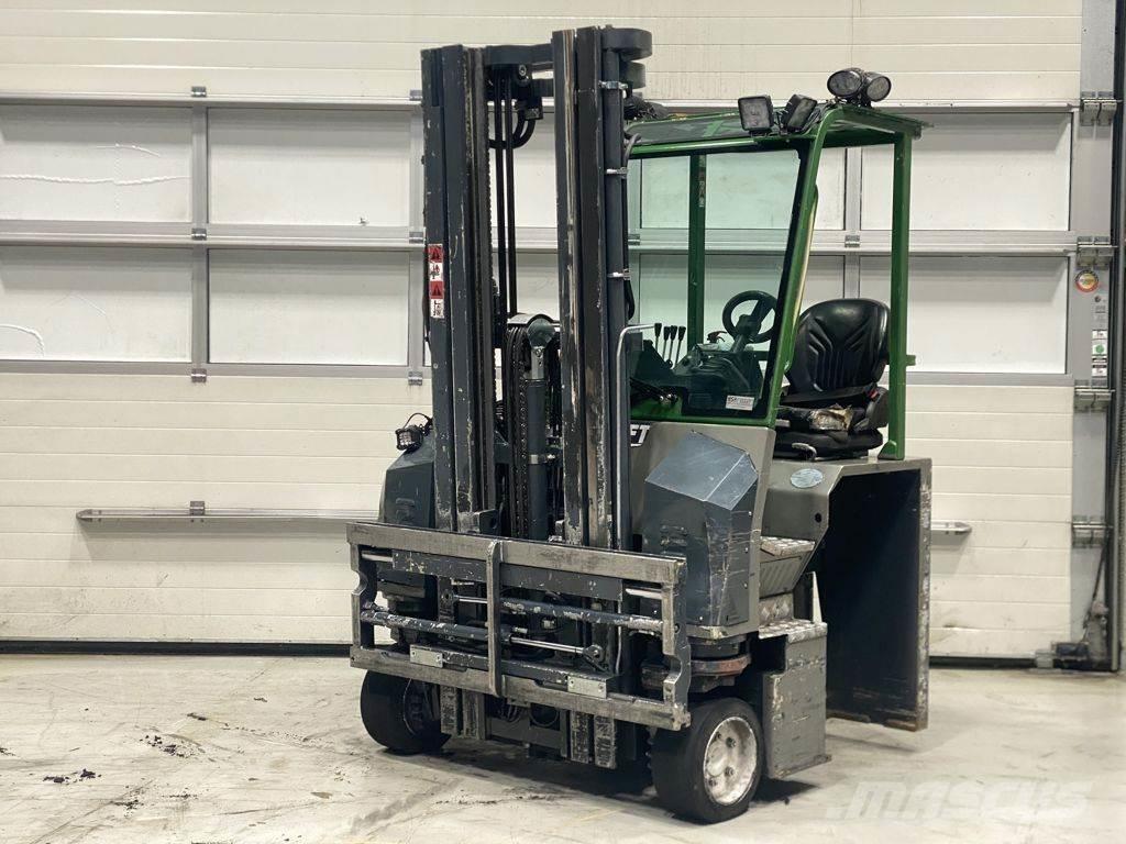 Combilift CBE2500 侧卸式铲车