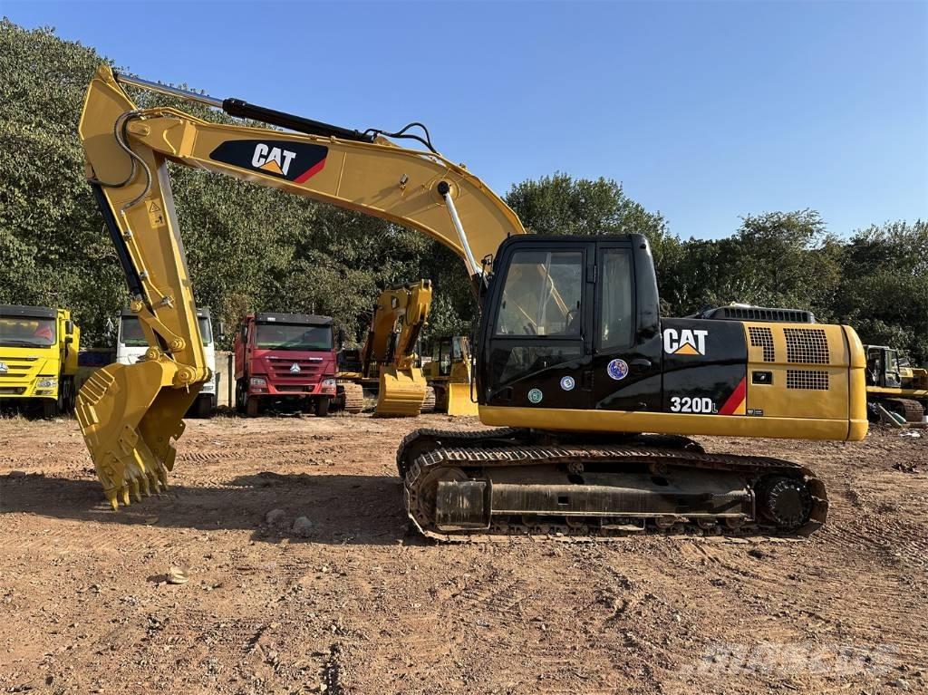 CAT 320D 履带挖掘机