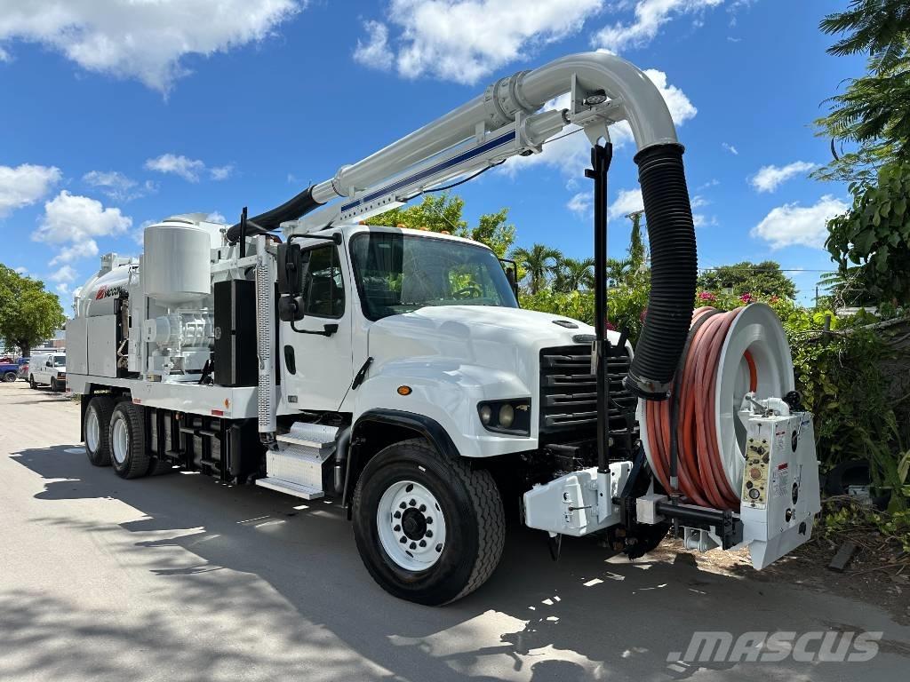 Freightliner 114 SD 组合/真空油槽车