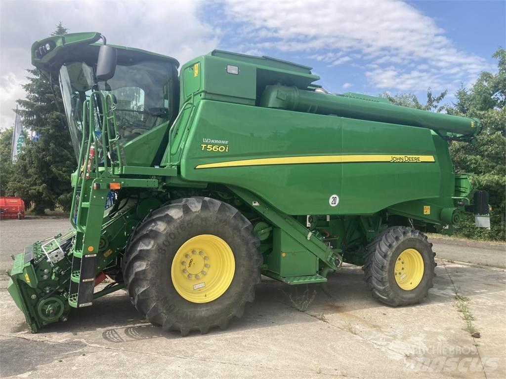 John Deere T560 联合收割机