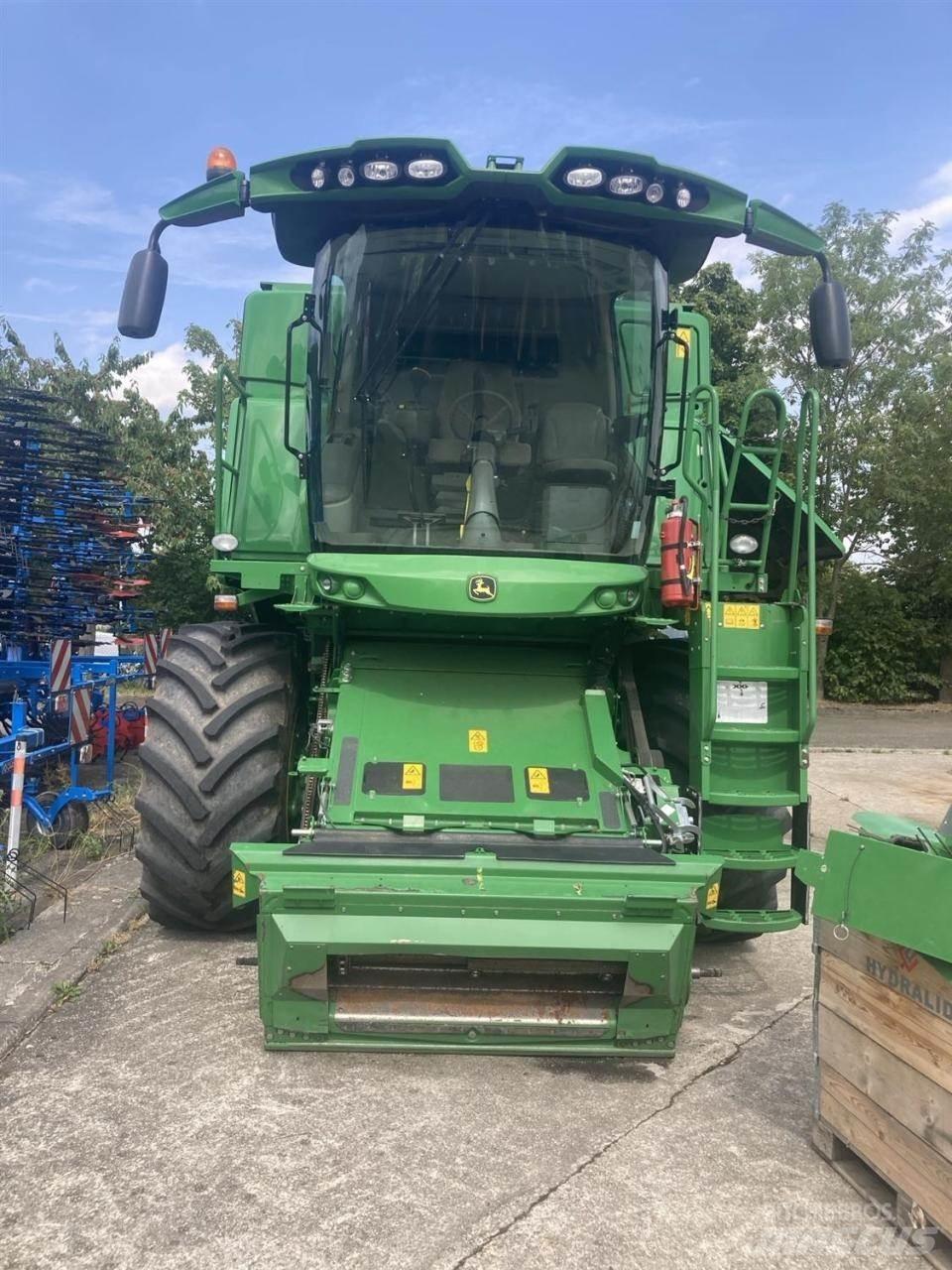 John Deere T560 联合收割机