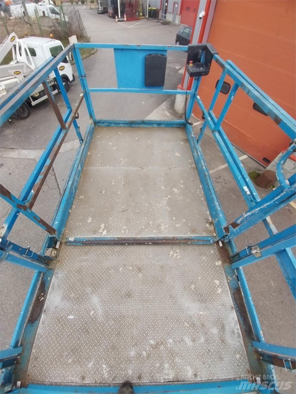 Genie GS5390RT 剪叉式升降机
