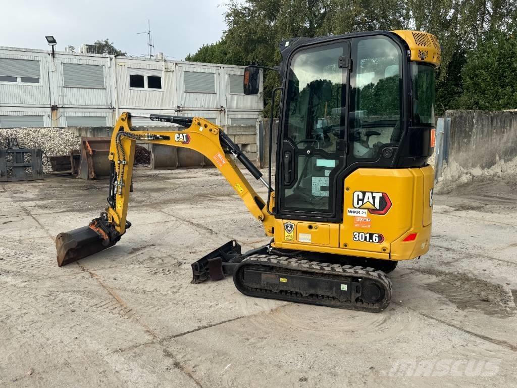 CAT 301.6 小型挖掘机