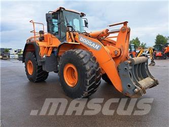 Doosan DL 450-3 轮式装载机