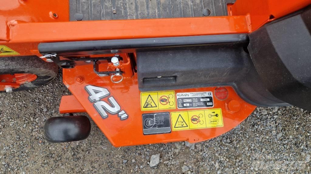 Kubota Z 122 RKW 零回转割草机
