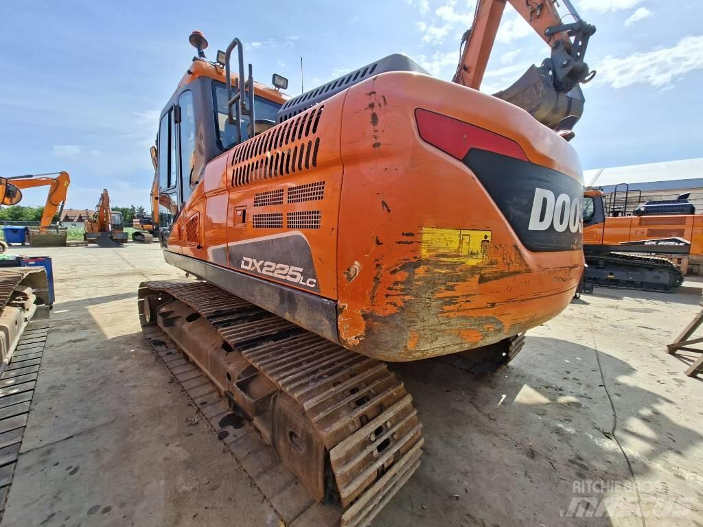 Doosan DX 225 LC-5 履带挖掘机