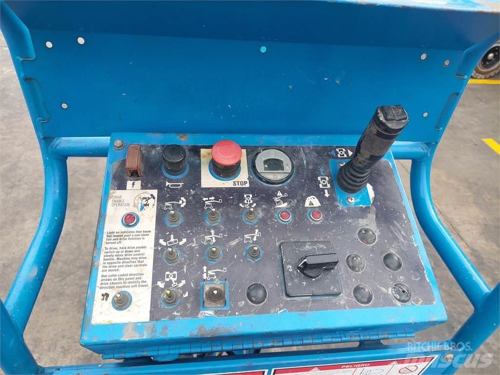 Genie Z30 20NRJ 曲臂高空工作平台