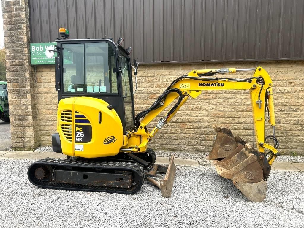 Komatsu PC26MR-3 小型挖掘机